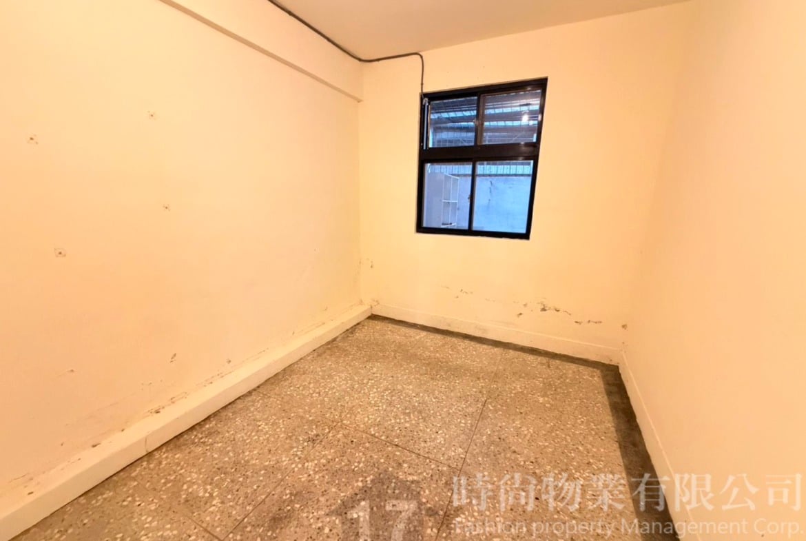 小巨蛋站靜巷前後陽台獨立進出一樓 